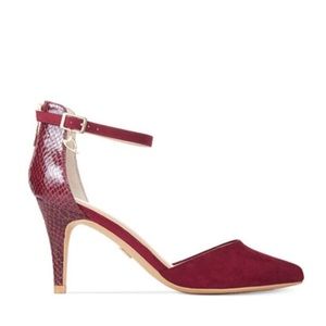 Thalia Sodi Pointed-Toe Pumps